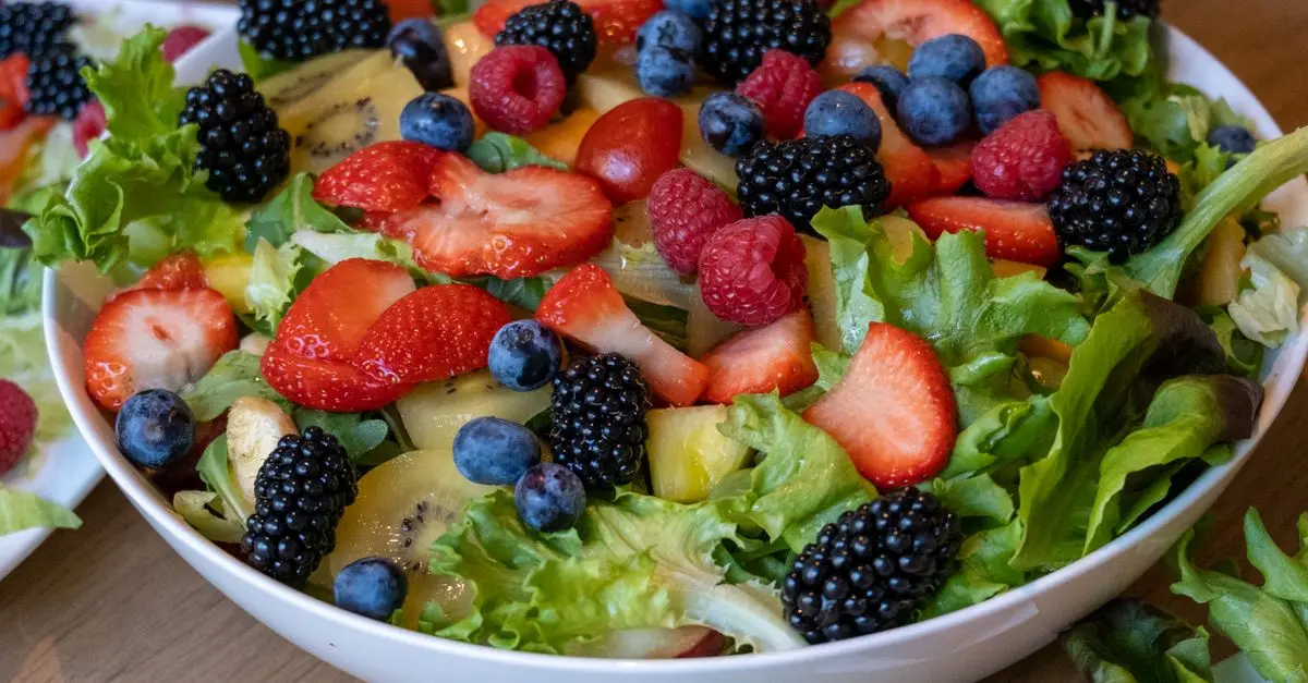 L'Art de la Salade : Associez Fruits de Saison et Légumes